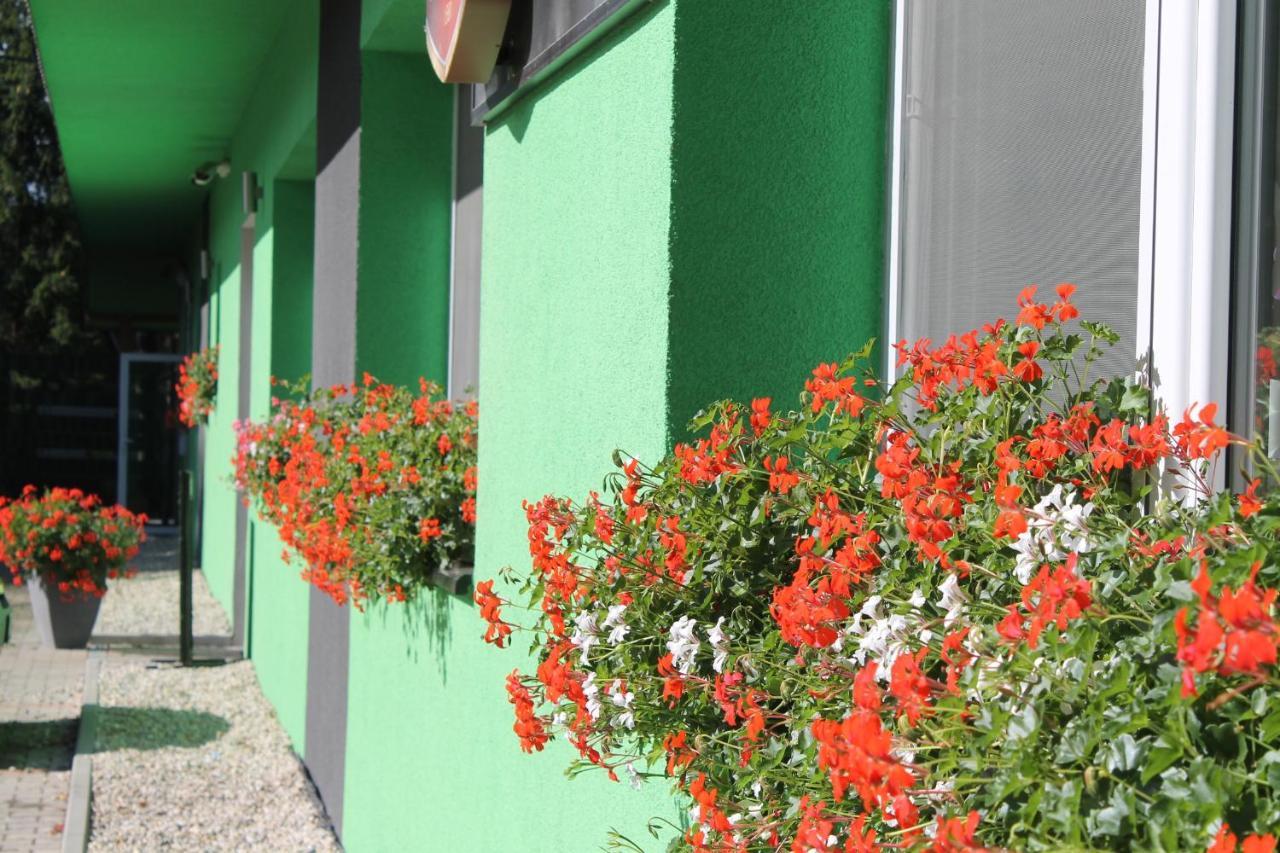 Oravske Vesele Restauracia Gol酒店 外观 照片